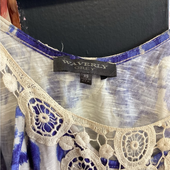 Y2K Waverly Blue and Cream Floral Lace Tank Top - Picture 2 of 5